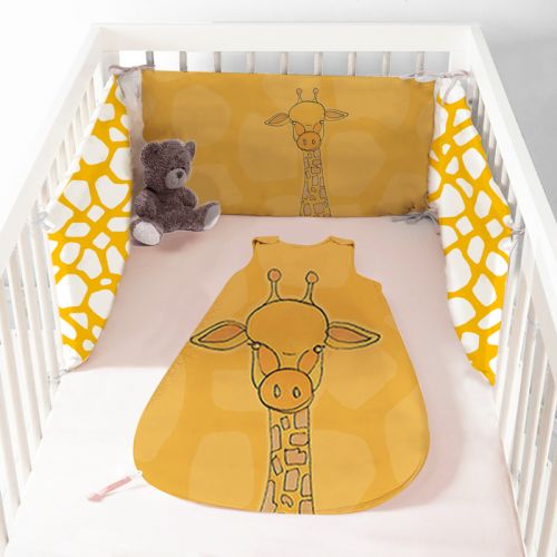 Coupon velours d'habillement motif girafe jaune et blanche - Gigoteuse et Tour de Lit - Création Anne Clmt