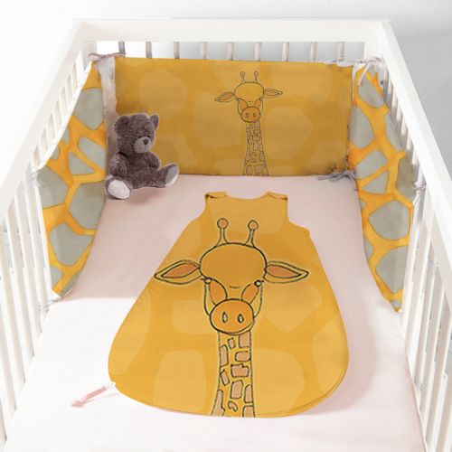 Coupon velours d&#039;habillement pour gigoteuse motif girafe jaune - Création Anne Clmt