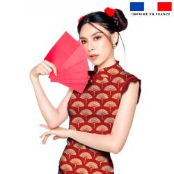 Eventail chinois beige - Fond rouge