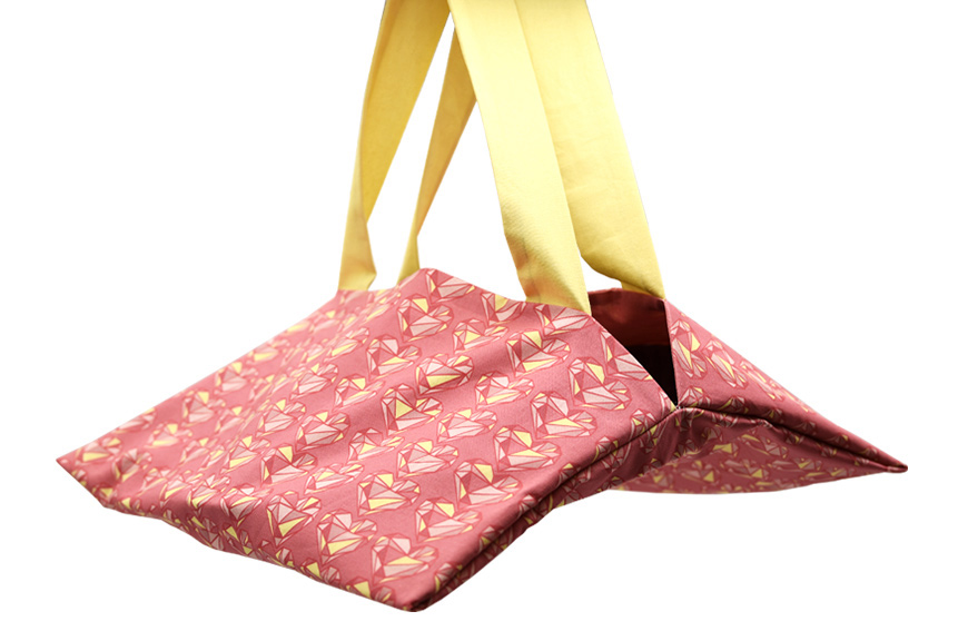 Le sac pour enfant en tissu en fausse fourrure - DIY